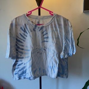 Blue and white tie dyed crop shirt XL